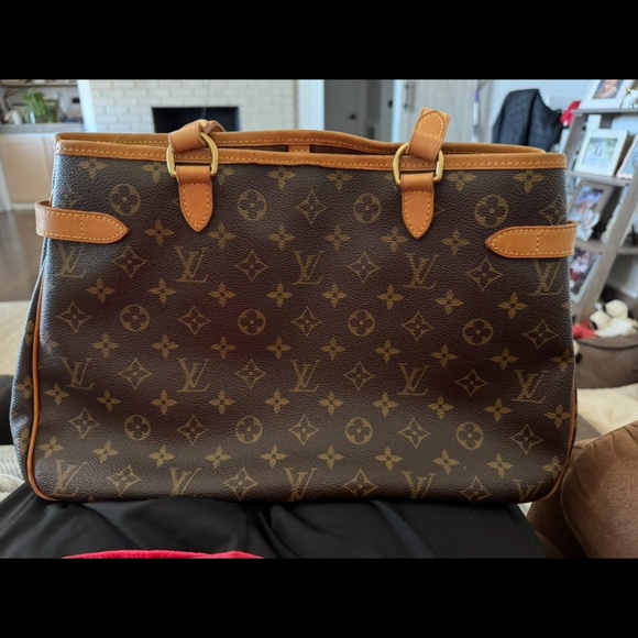 Louis Vuitton - Picture 3 of 4